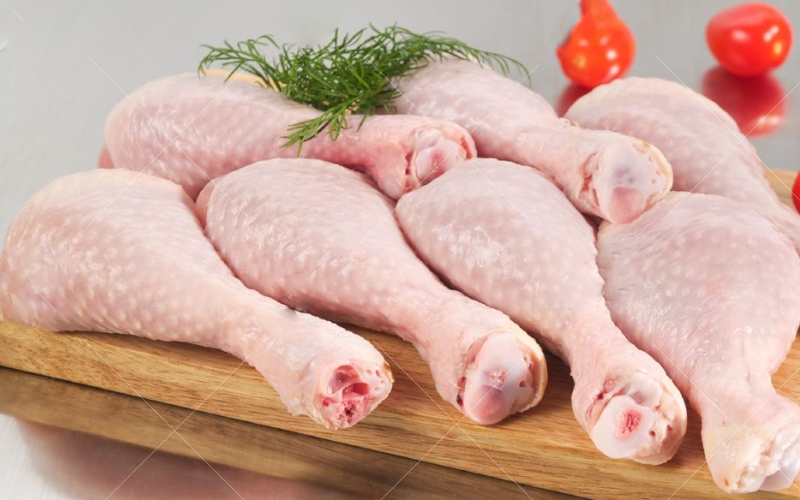 Thịt gà bé có nên ăn khi bị ho không?